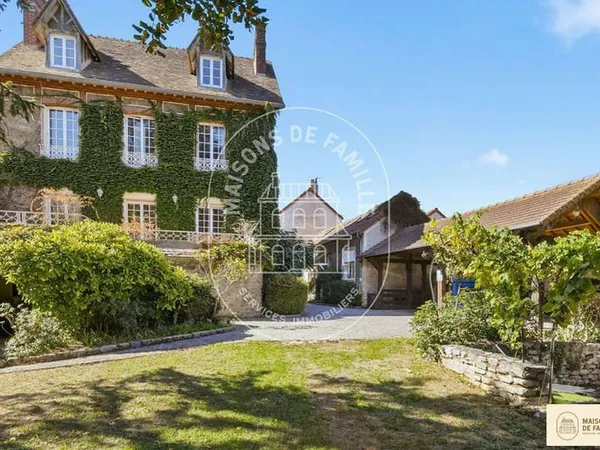 Maison 11 pièces 250 m²
