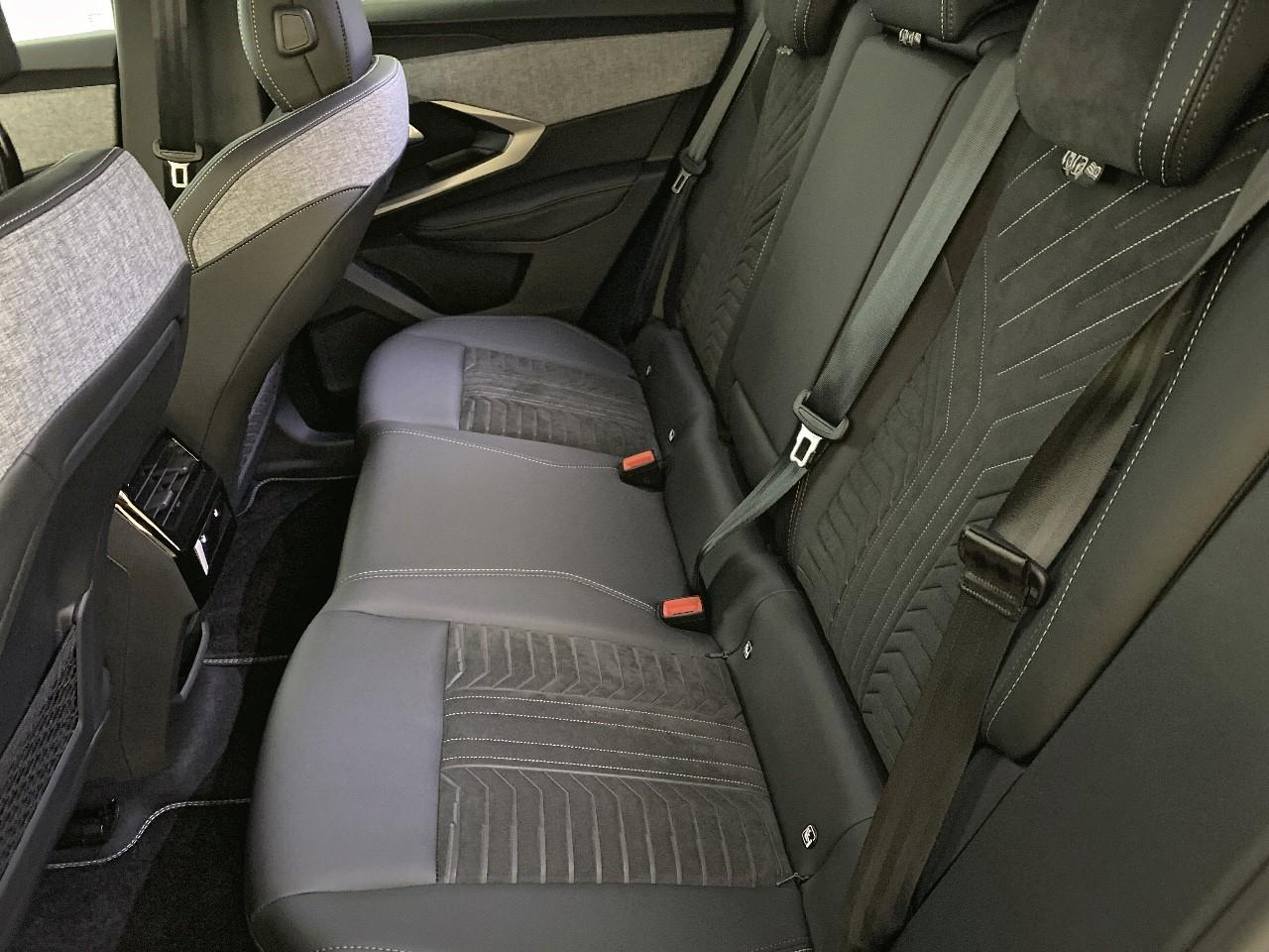 Peugeot 3008 plug-in hybrid 195 e-dcs7 gt — photo 10