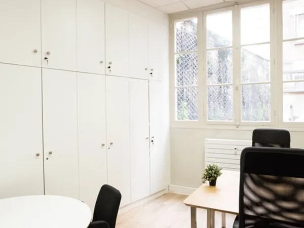 Loue bureau privatif 15m² Paris 9ème - Saint-Lazare / Place de Clichy