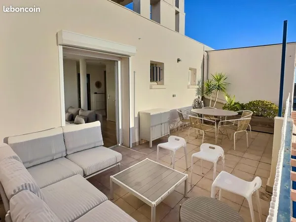 Hyères. 2 pièces lumineux de 33m² avec terrasse de 20m²