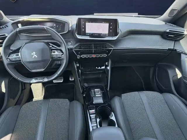 Peugeot 2008 electrique 136 ch — photo 13
