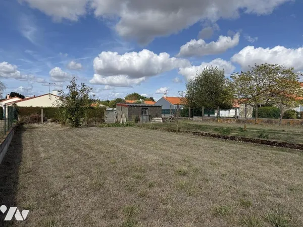 Terrain 638 m²