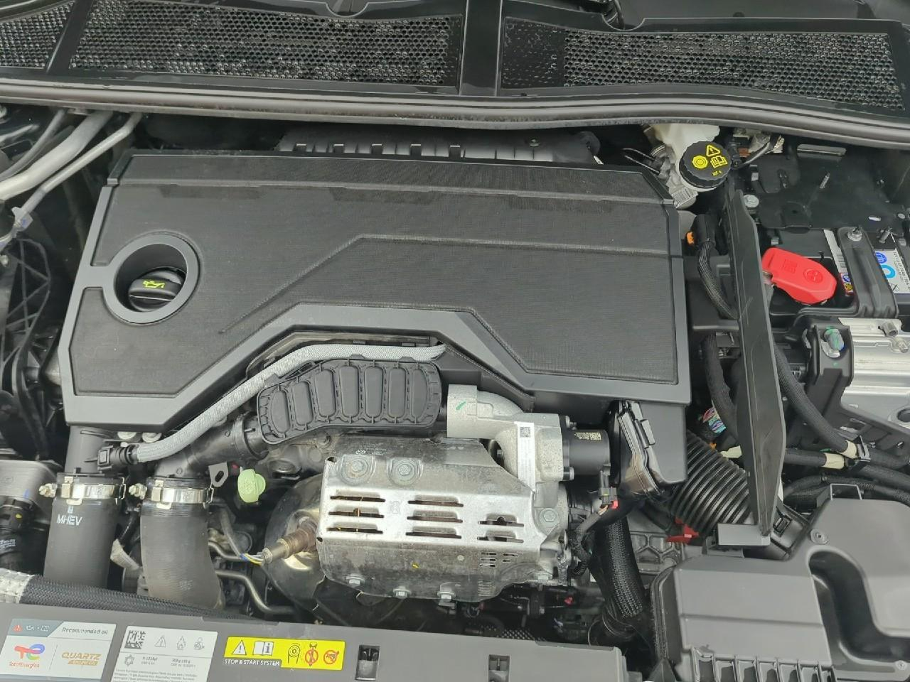 Peugeot 408 hybrid 145 e-dcs6 allure — photo 16