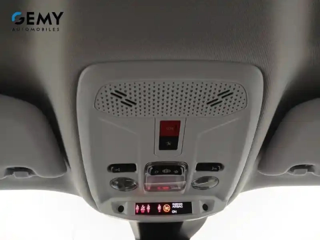 Peugeot 2008 puretech 100 s&amp;s bvm6 — photo 17