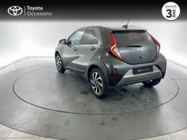 Toyota Aygo x 1.0 vvt-i 72ch design s-cvt my23 — photo 2