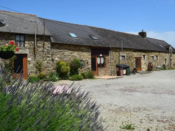 Maison Vente Plouguenast-Langast 16p  256250€