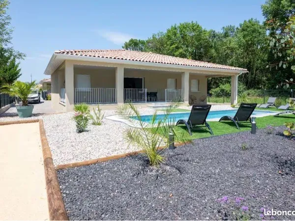 Villa meublée avec piscine - 3 chambres + bureau - Saint-Hilaire-de-Brethmas