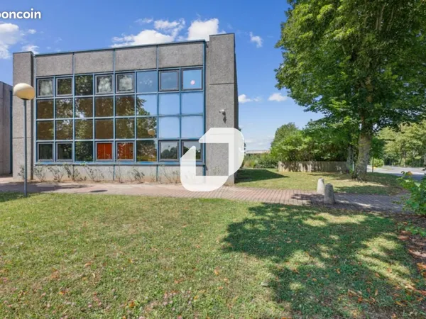 Bureau 546 m²