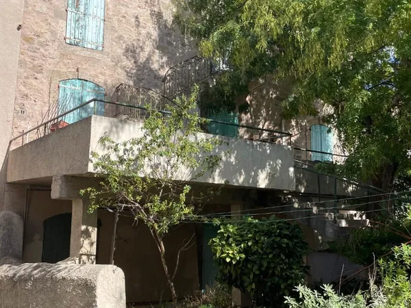 Maison Pezenas 7 pièce(s) 165 m2