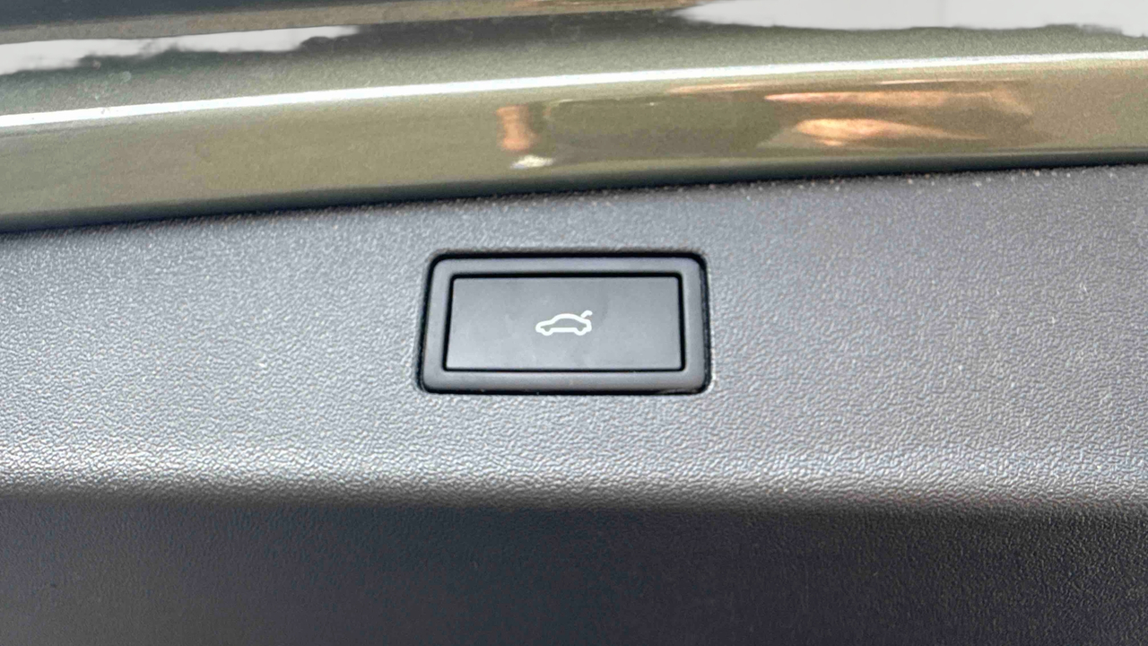 Volkswagen Tiguan 1.5 eHybrid 204ch DSG6 — photo 18