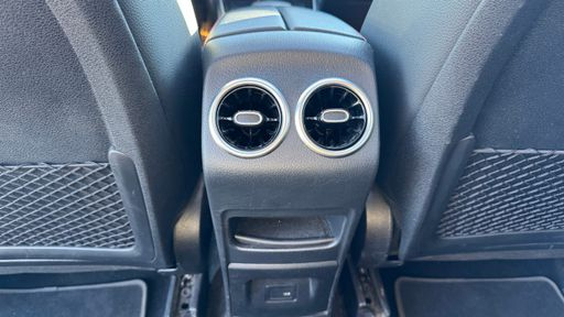 Mercedes Classe GLB 220 d 190 4Matic 8G-Tronic - AMG Line – 2021 – 80943 km – Diesel – Boîte Automatique — photo 6