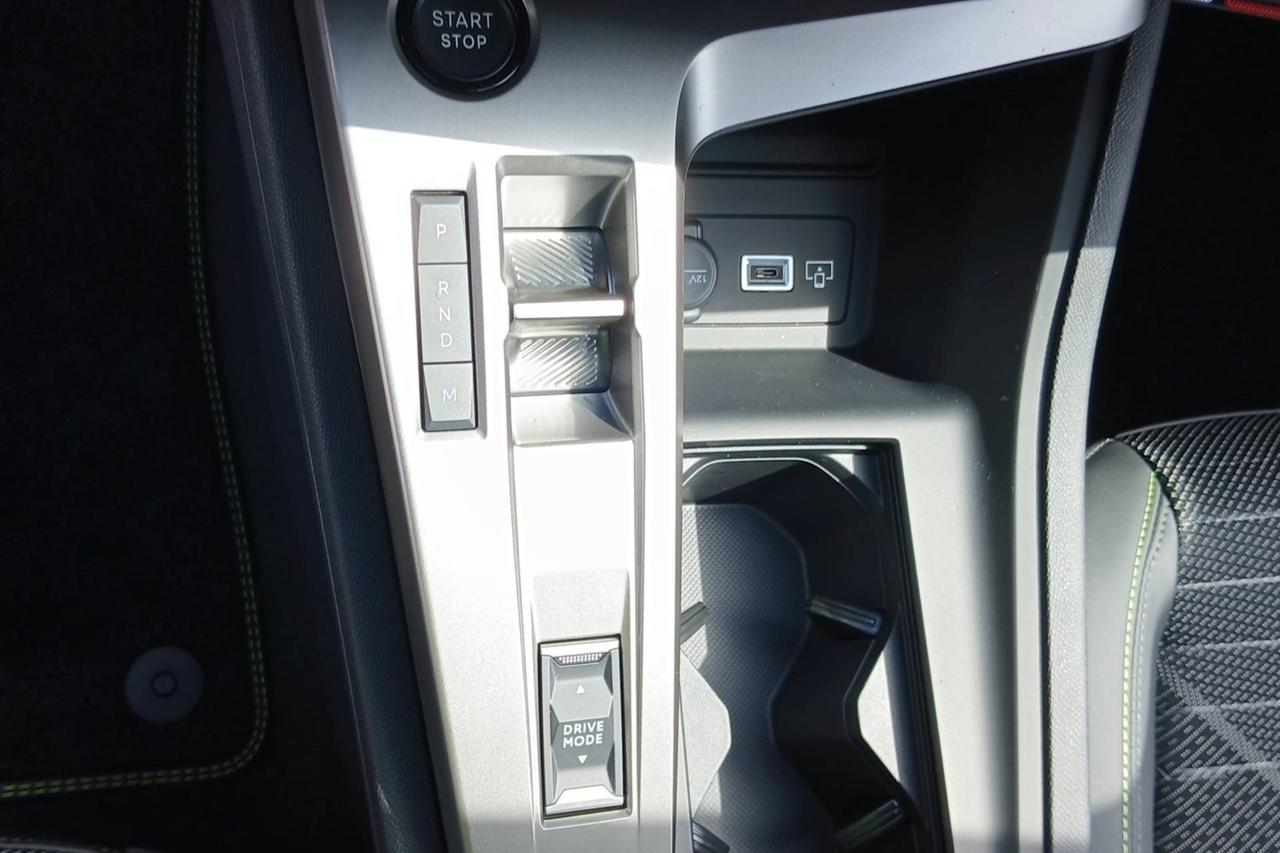 Peugeot 308 SW — photo 17