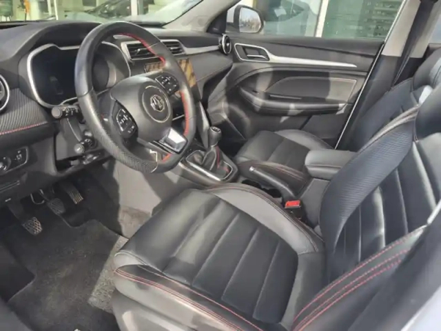 Mg Zs luxury 1.0 111 ch — photo 5