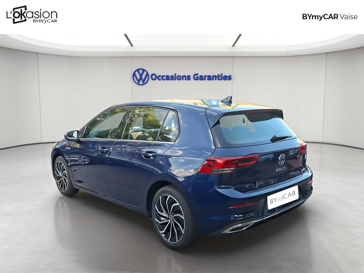 Volkswagen Golf 1.5 eTSI OPF 150 DSG7 — photo 3