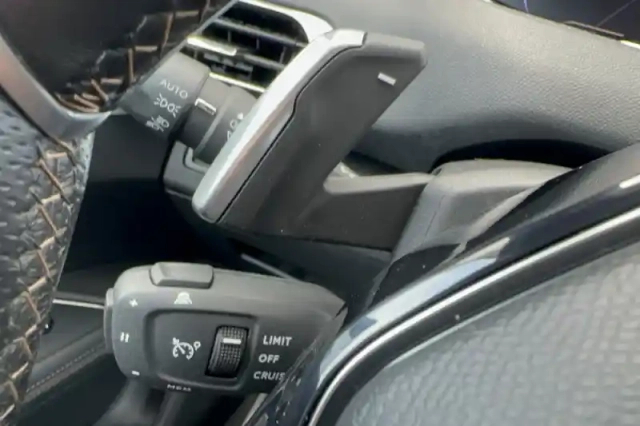 Peugeot 5008 puretech 180ch s&amp;s eat8 — photo 24