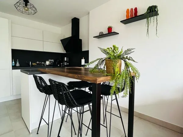 Golfe-Juan Puadon - T2 meublé 42 m², terrasse, piscine, garage