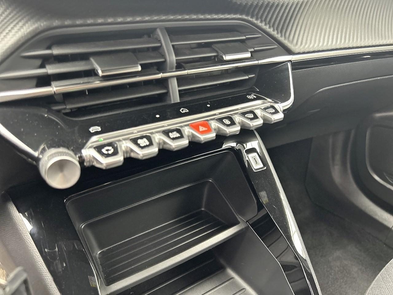Peugeot 2008 100 s&s bvm6 style — photo 25