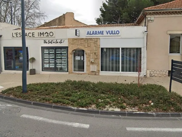 Local 63 m² CAVAILLON