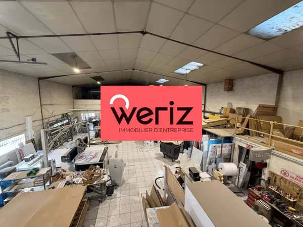 Local d'activité 920 m²