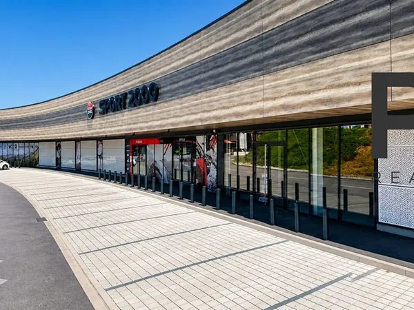 Local commercial 589 m² Golbey
