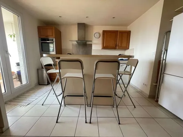 Chambre de 11m2 à louer sur Lyon 07