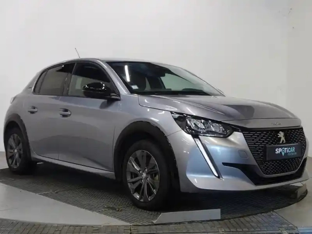 Peugeot 208 e- 136ch style — photo 3