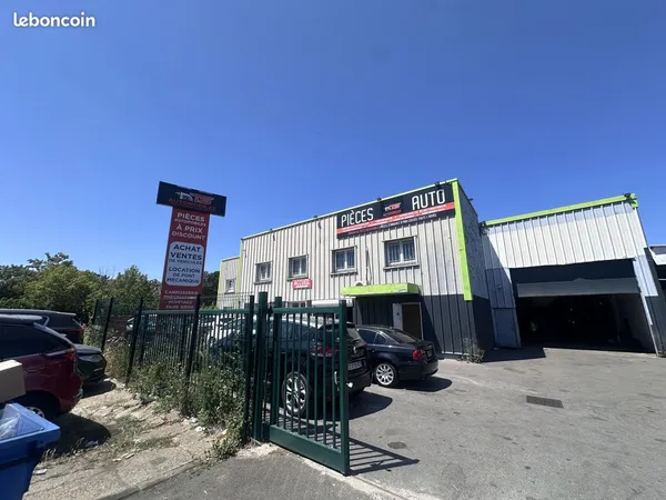 Bureaux 16 m² Lisses