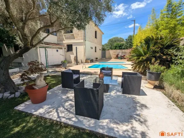 Propriété 7 pièces 194 m²