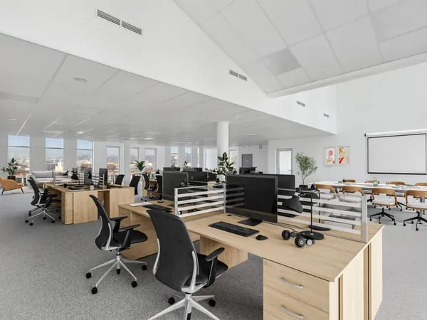Bureaux 2414 m²