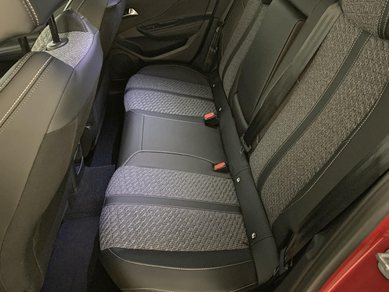Peugeot 308 sw hybrid 145 e-dcs6 allure — photo 10