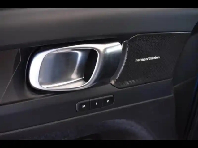 Volvo C40 recharge twin 408ch ultimate awd — photo 23