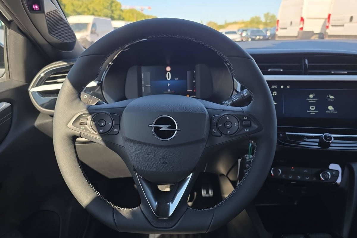 Opel Corsa — photo 14