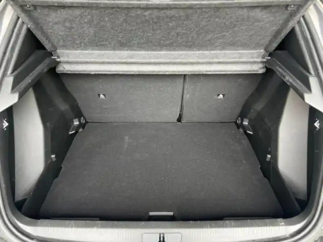 Peugeot 2008 1.2 puretech 100ch s&amp;s style — photo 9