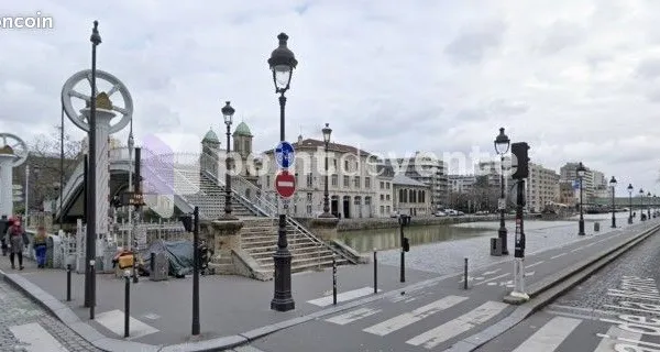 Commerce beauté/coiffure 300 m²