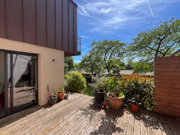 Appartement 2 pièces à vendre aux Ponts-de-Cé avec vue sur Loire avec terrasse et grand jardin priva