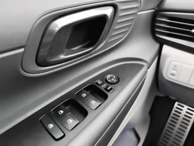 Hyundai Bayon 1.0 t-gdi 100 hybrid 48v creative — photo 20