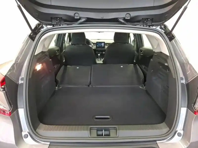 Renault Captur e-tech 145 - 21 — photo 17