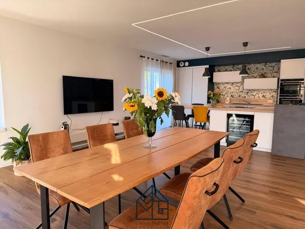 Maison 7 pièces 200 m²