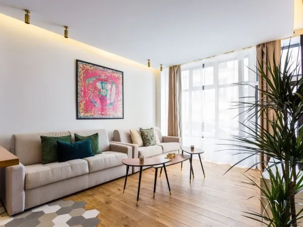 Local 6 pièces 62 m²