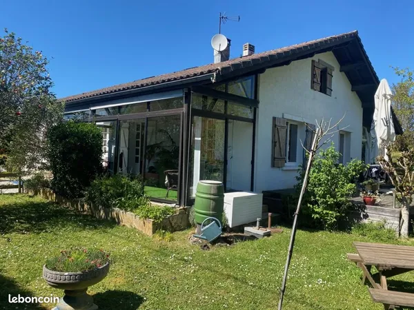 Propriété 7 pièces 220 m²