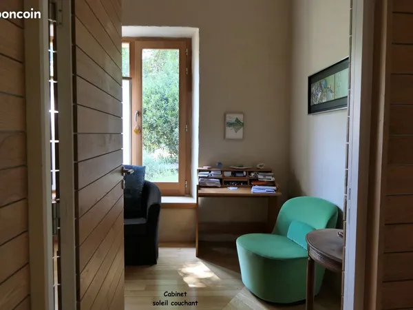 AV Ensemble immobilier mixte unique à Saint-Astier : Habitation, Cabinet Libéral et Salle de Danse /