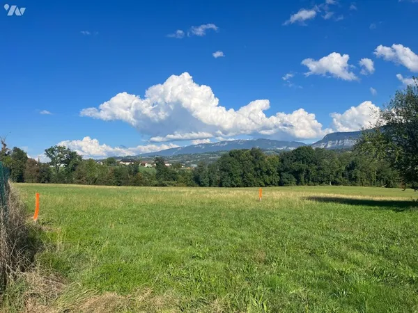 Terrain 711 m²