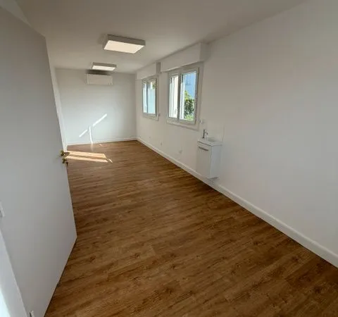 Local professionnel Dremil Lafage