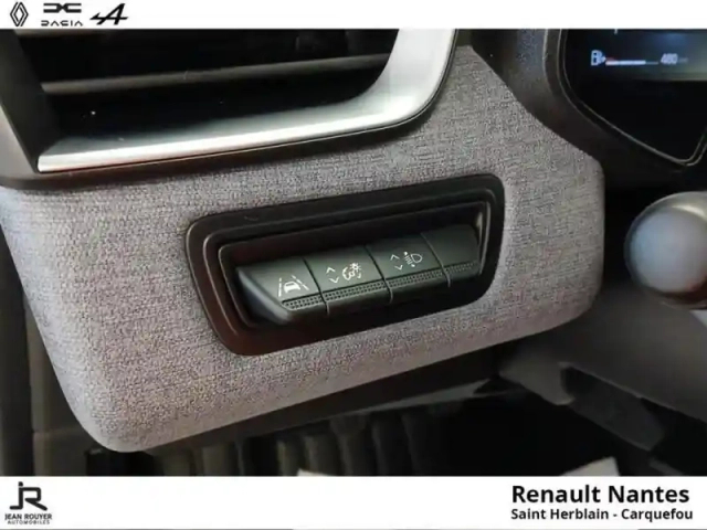 Renault Clio 1.0 tce 90ch evolution — photo 13