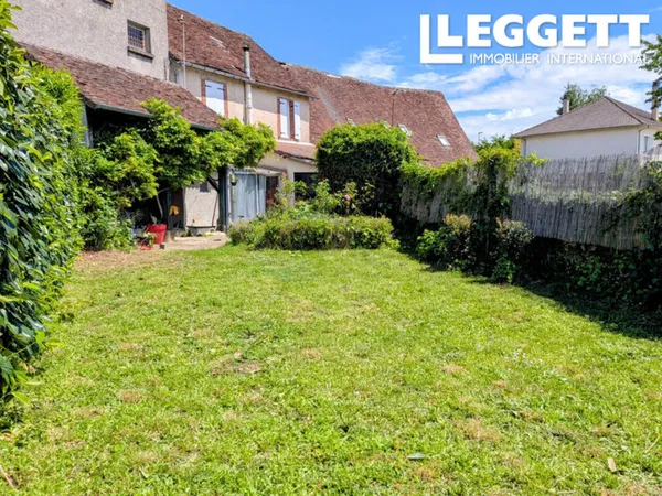 Maison 2 chambres au centre de Lubersac avec jardin, garage & hangar, à pied commerces et écoles