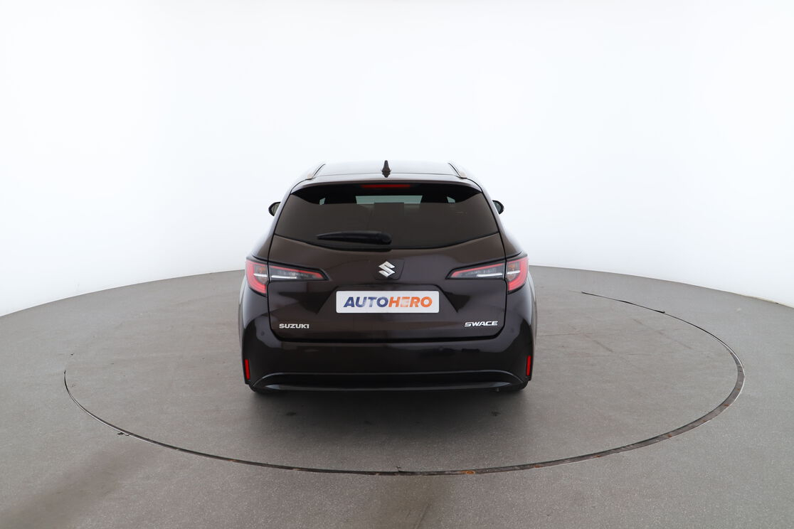 Suzuki Swace 1.8 Hybrid Pack — photo 4