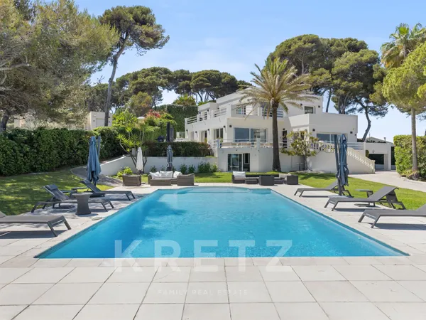 Villa vue mer 1ère ligne Cap d'Antibes