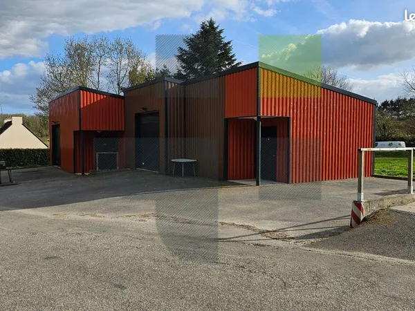 Entrepôt 145 m² SAINT EVARZEC