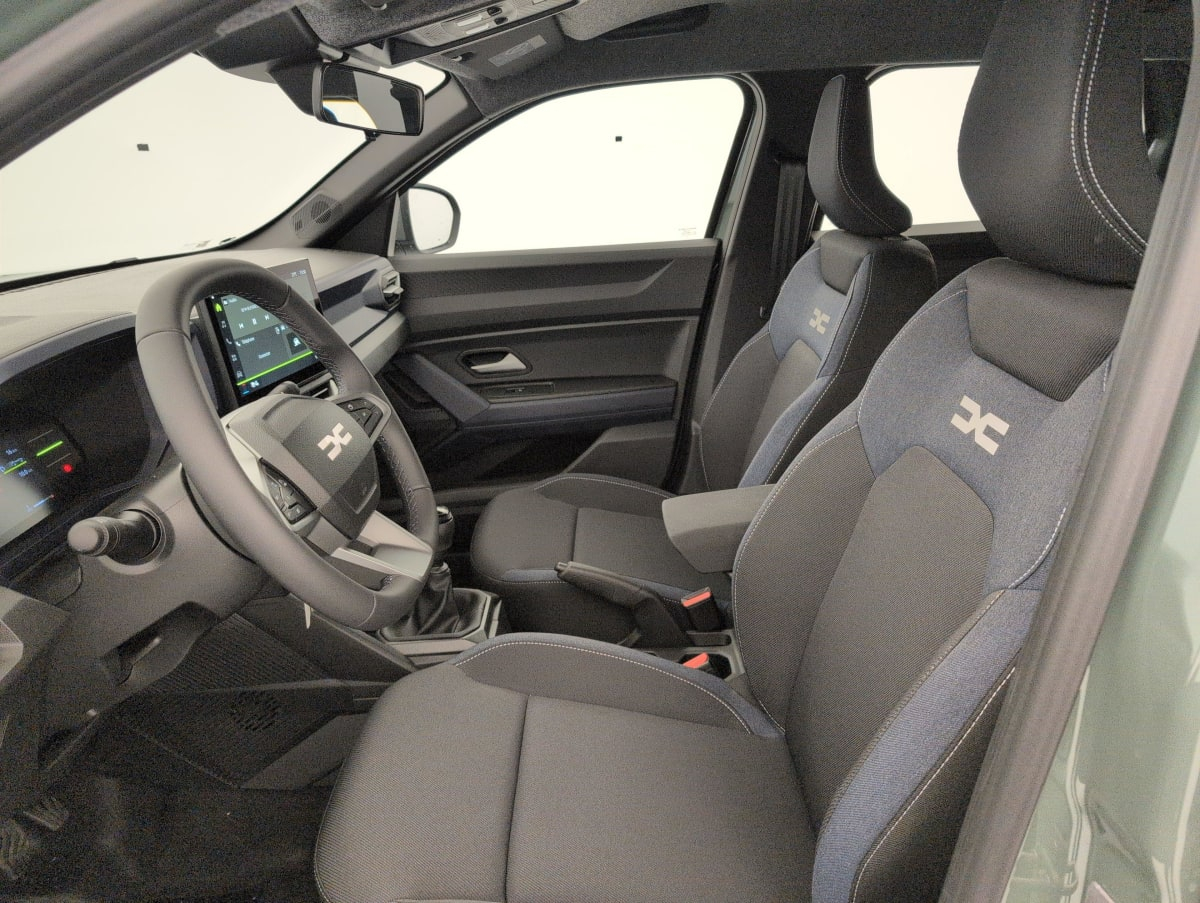 Dacia Duster — photo 16