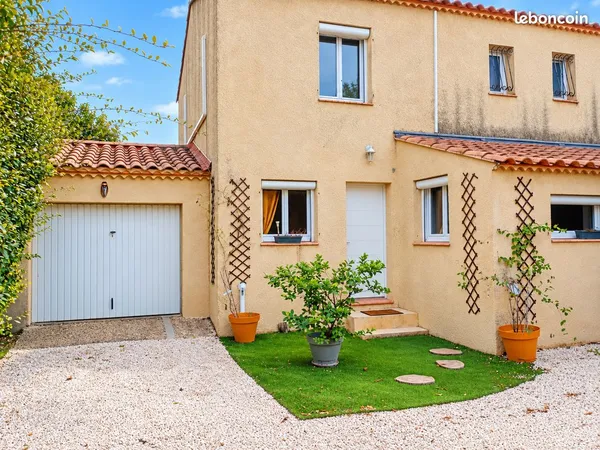 Maison 4 pièces - 85 m² - 3 chambres - Piscine - Garage - Bernis